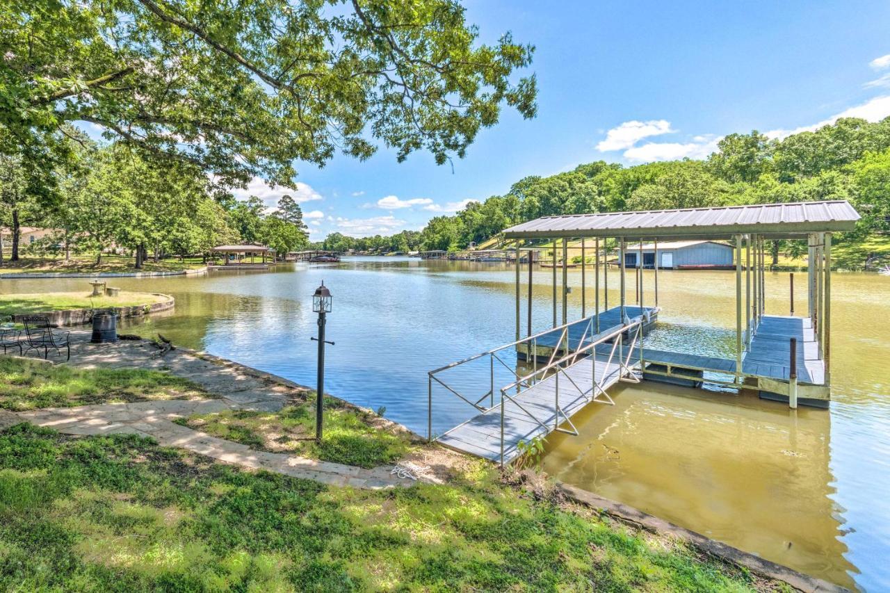 Lakefront Hot Springs Home With Updated Deck And Dock! Eksteriør bilde
